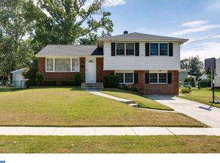 126 E Valleybrook Rd, Cherry Hill, NJ 08034