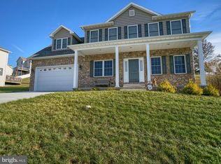 4 Grandview Dr, Dillsburg, PA 17019