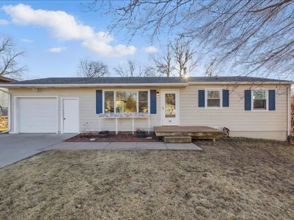 205 Harolds Dr, Glenwood, IA 51534