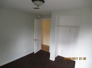 3028 Gabriel Ave, Zion, IL 60099