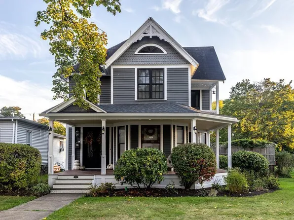 272 E 1st St, Corning, NY 14830