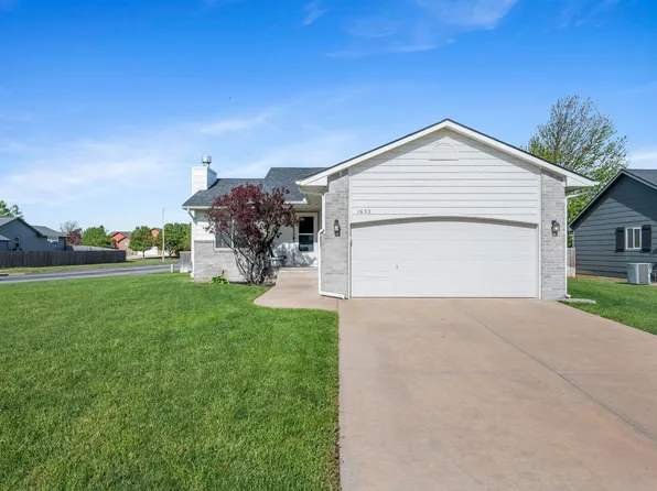 1632 E Winterset St, Goddard, KS 67052