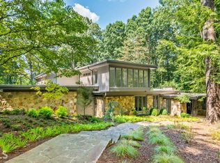 5725 Winterthur Ln, Sandy Springs, GA 30328