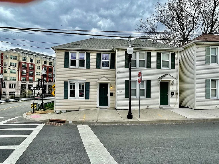 41 Clinton Pl — Photo 5