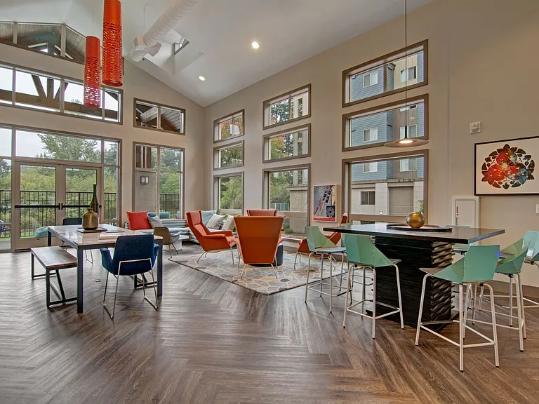 Echo Lake Apartments — Photo 12
