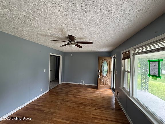 3rd image of 3327 Algonquin Pkwy