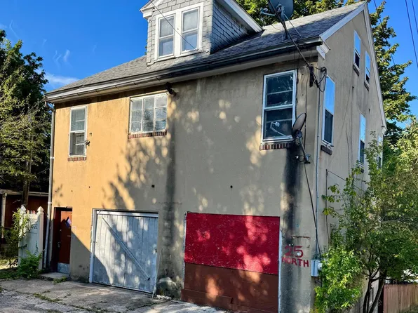 25 N Coal St, Pt Carbon, PA 17965