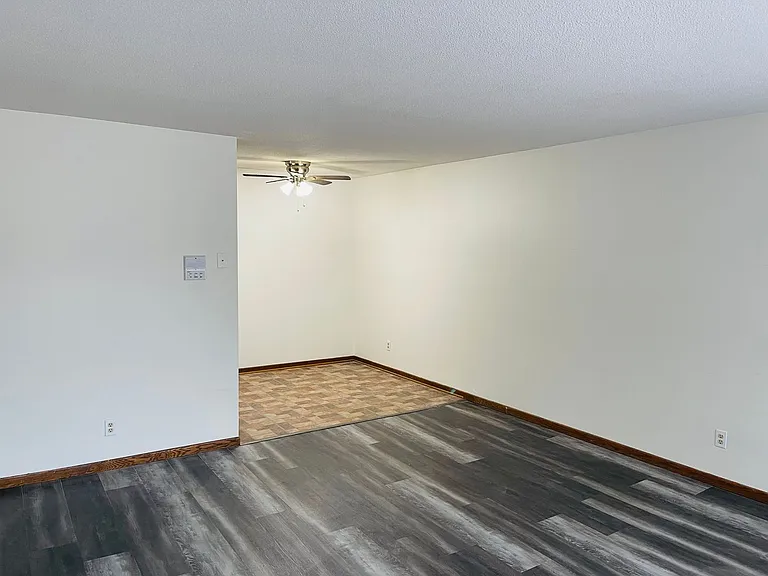 DJ Smith Realty Emerson Ave S — Photo 6