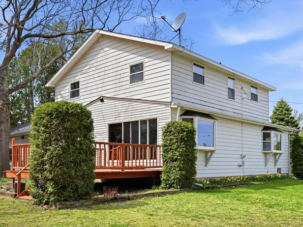 5585 Sunny Slope Rd, Egg Harbor, WI 54209