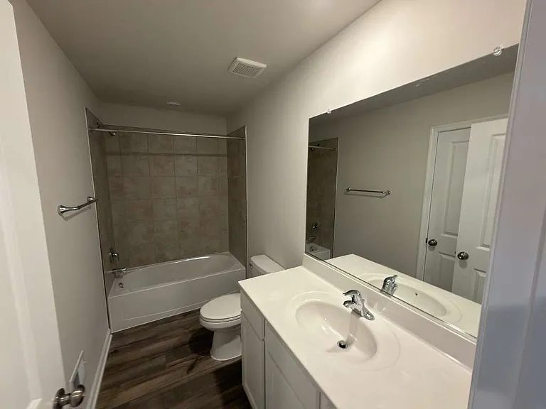 8762 Whitman Dr #1 — Photo 26
