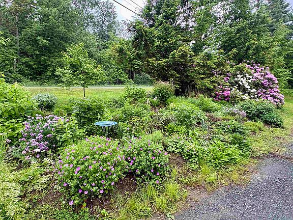 3rd image of 609 Marsh Family Road