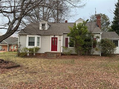 825 Polo Rd, Winston Salem, NC, 27106