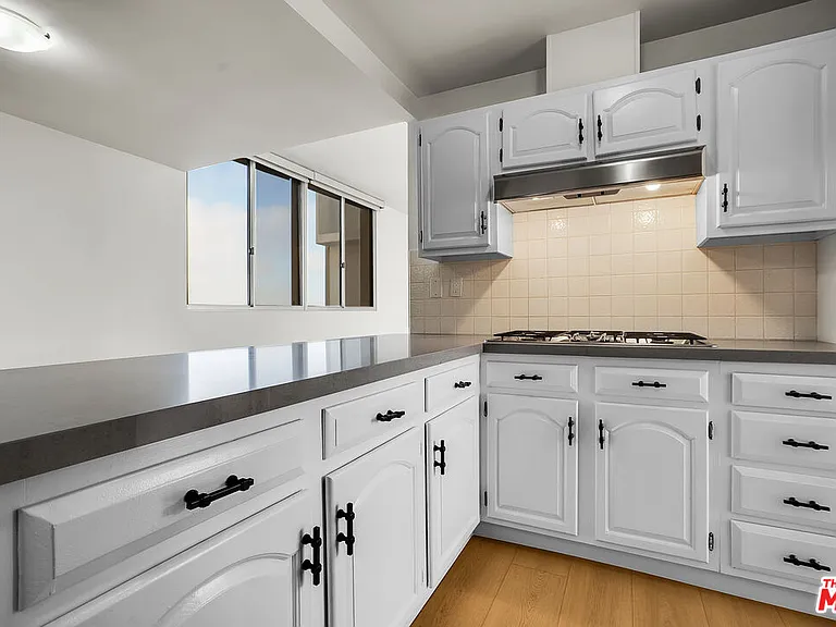 17352 W Sunset Blvd #606 — Photo 14