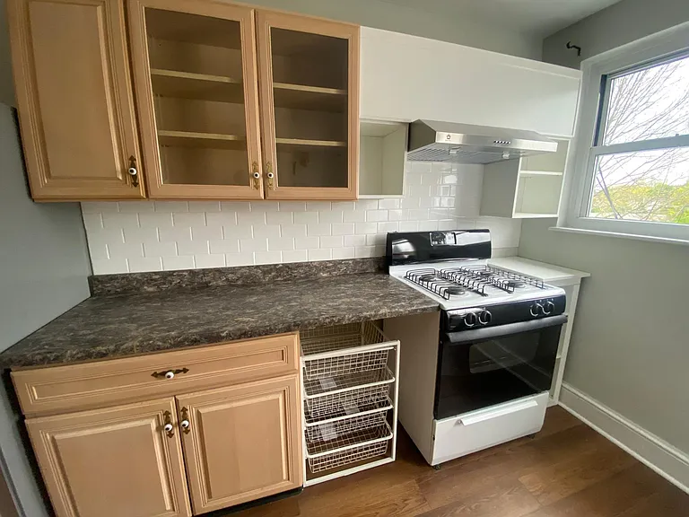 49 N York Rd #2 — Photo 25
