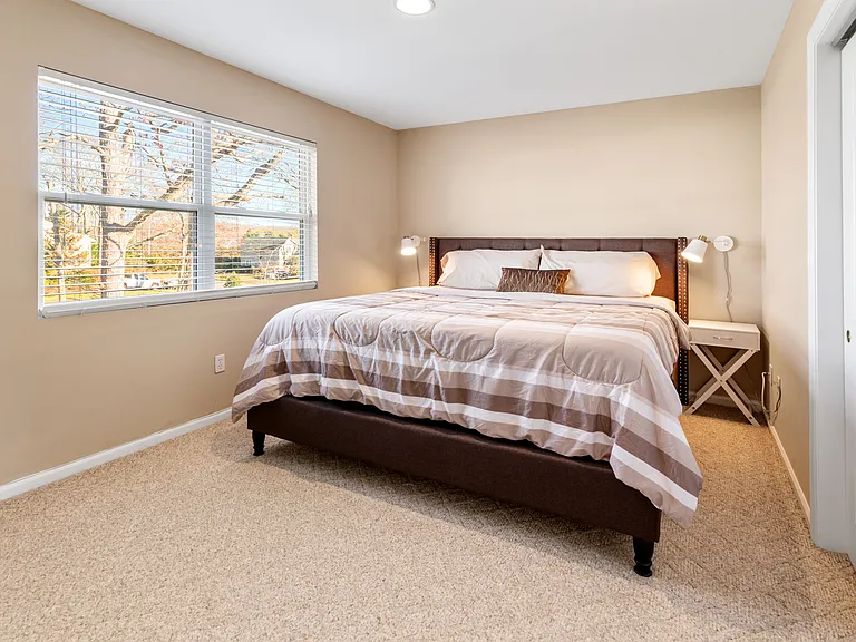 9 Tall Oak Ln — Photo 11