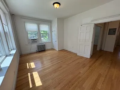 88 Winchester St — Photo 2