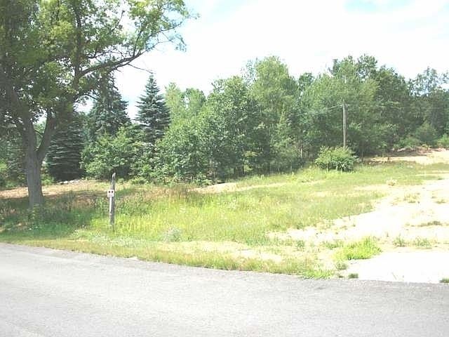 2nd image of Westlawn St