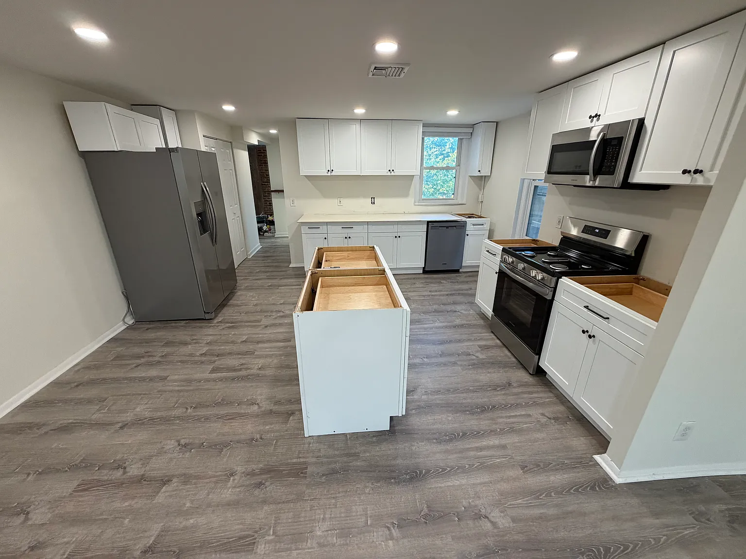 1328 W Broad St — Photo 2