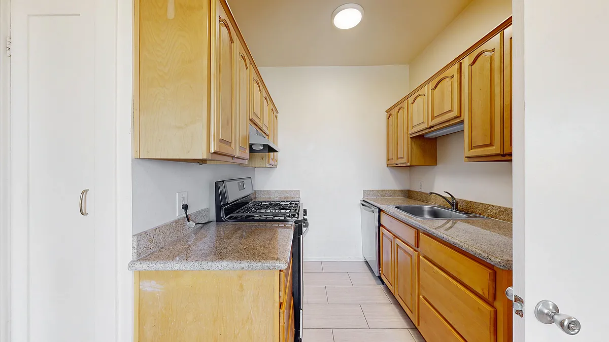 Building Photo - 920 Fulton St #203