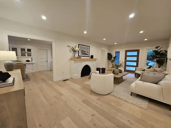 957 Manzanita St, Los Angeles, CA 90029