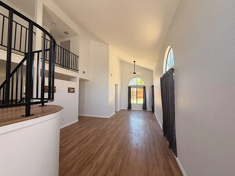 7538 Hawks Peak Way — Photo 4