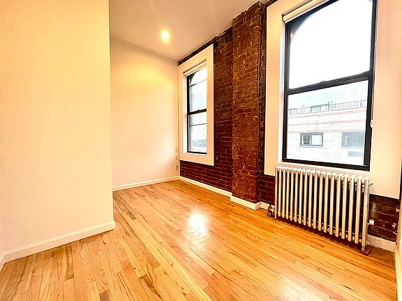 4th image of 250 Mulberry St APT 14