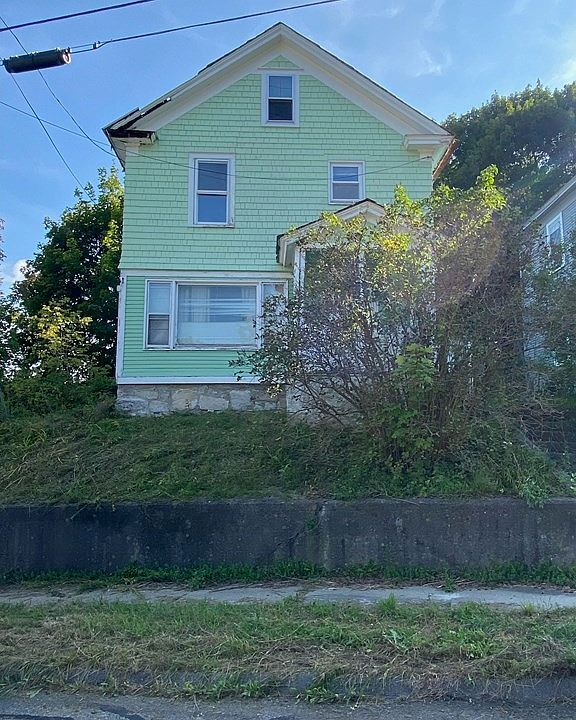 1st image of 2 Valley St