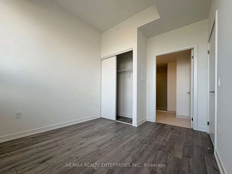 1005 Dundas St E #136 — Photo 8
