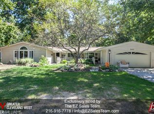 2401 Beechwood Dr, Westlake, OH