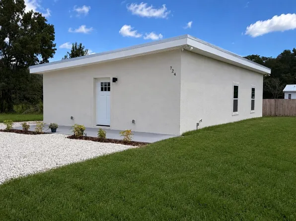 724 Dawn Ave, Interlachen, FL 32148