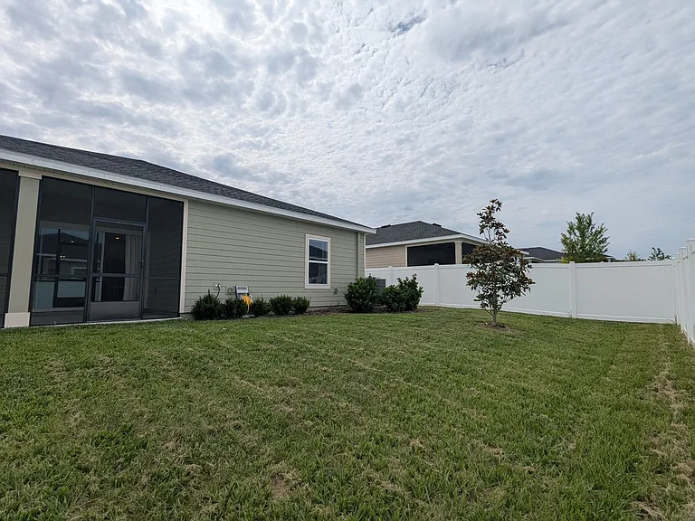 12568 NW 138th Dr — Photo 71