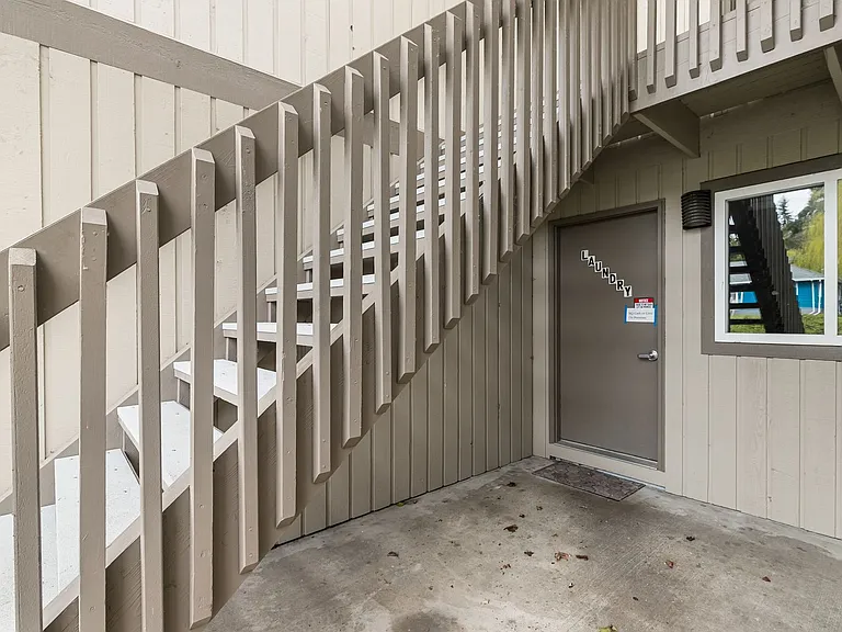 2000 Mill Ave — Photo 23
