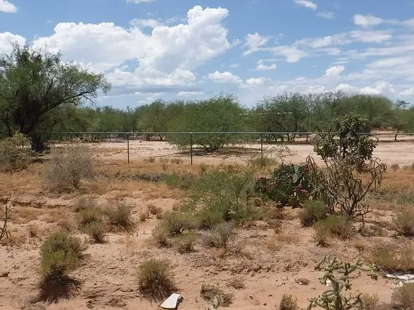 8914 S Silver Star Dr, Tucson, AZ 85735