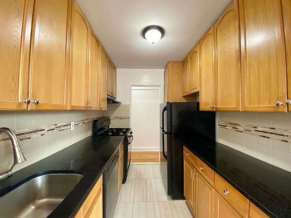 2nd image of 111-40 76th Dr #D5