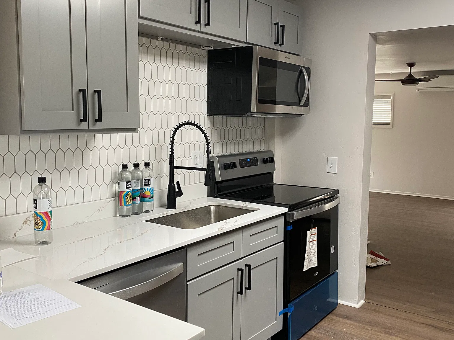 2 bed, 1000 sqft, $1,850 — Photo 3