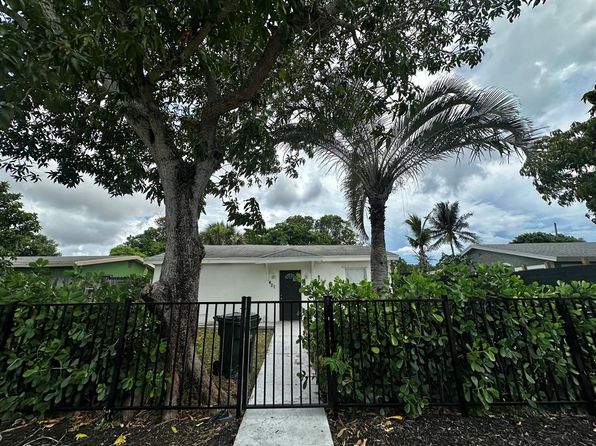 421 SW 9th Ct