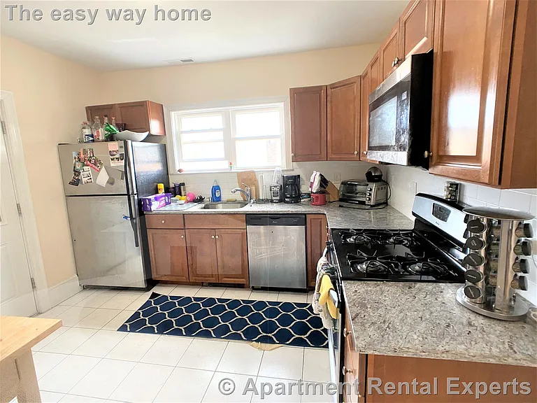 20 Willard Ave #2 — Photo 2