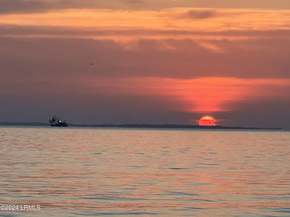 129 Sea Pines Dr, Saint Helena Island, SC 29920