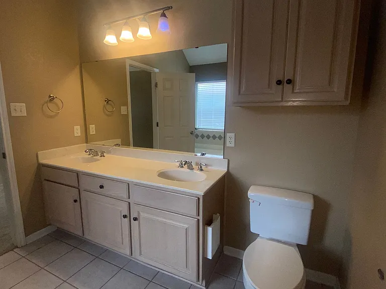 921 Westway Dr — Photo 11