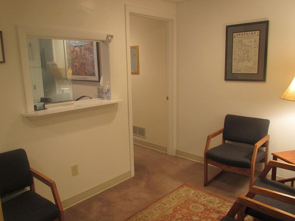 1st image of 615 Jefferson Blvd Ste B105