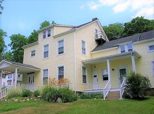 149 Harbor Rd #1S, Cold Spring Harbor, NY 11724