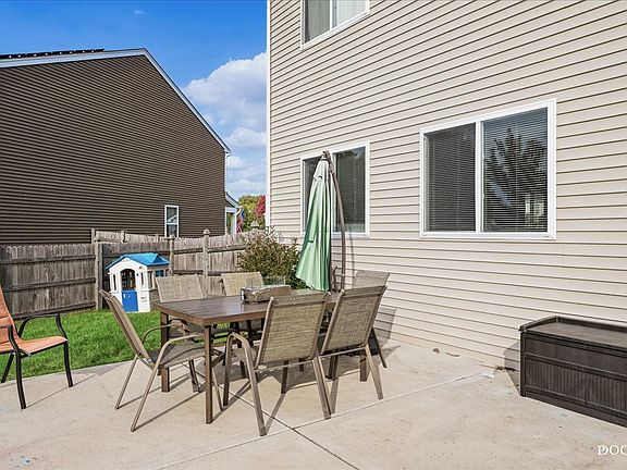 4th image of 2971 Ellsworth Dr