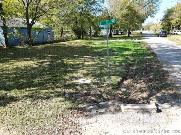 723 B St NE, Ardmore, OK 73401