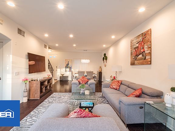 3rd image of 851 N San Vicente Blvd APT 311
