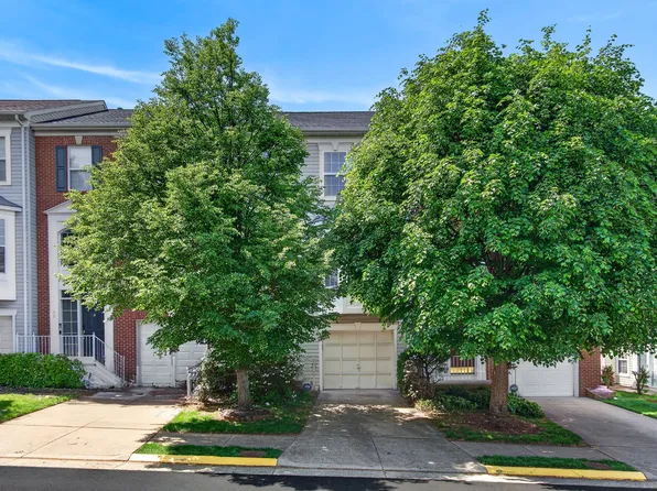 4164 Zinnia Ln, Fairfax, VA 22030