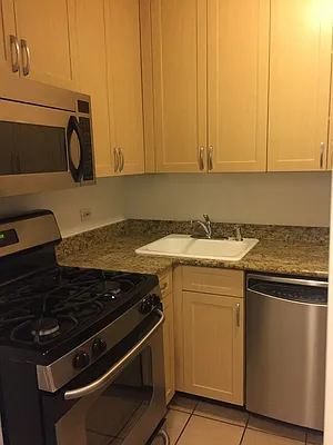 Rented by Stonehenge NYC LLC | media 10