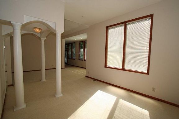 4th image of 3606 Honeywood Dr