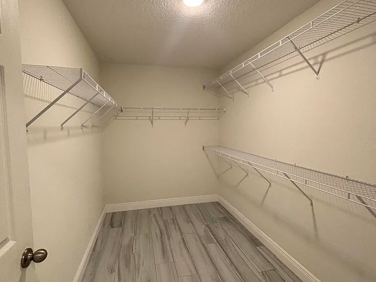 2231 SE Mariposa Ave — Photo 9