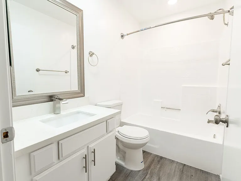 10755 Kling Street — Photo 13