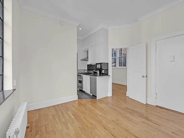 127 E 69th St #PENTHOUSE — Photo 4